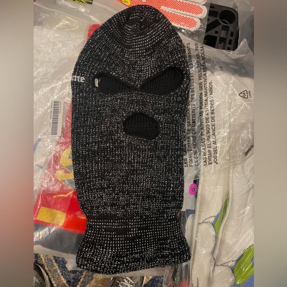 Supreme face mask
